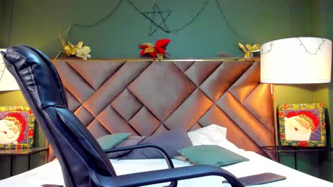 aiden_royce online show from December 23, 5:02 am