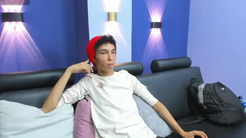 Aiden online show from May 22, 8:04 pm