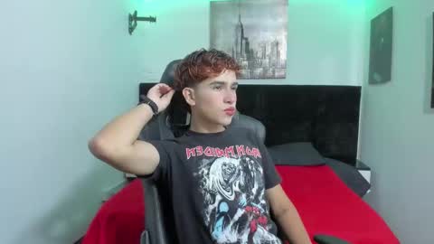Snapshot of aiiden_15 chatting on September 19, 12:31 pm Aiden online show from September 19, 12:31 pm