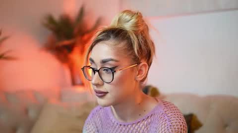  Aileen  online show from February 3, 10:36 pm