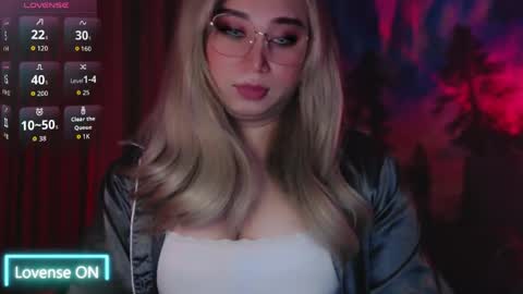 Goddess Airis online show from May 17, 9:40 am