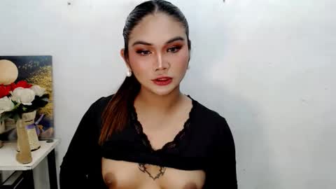 airy_lust online show from February 18, 2:28 pm