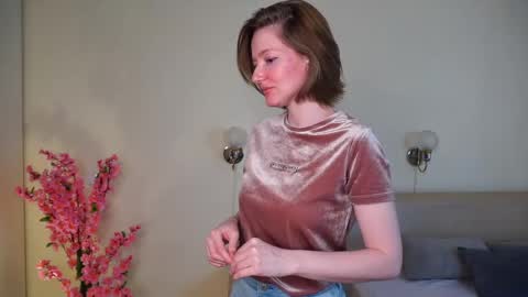 Sofia help me get 50 thumbs up online show from May 10, 6:20 am