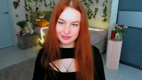Louise online show from June 4, 7:31 pm
