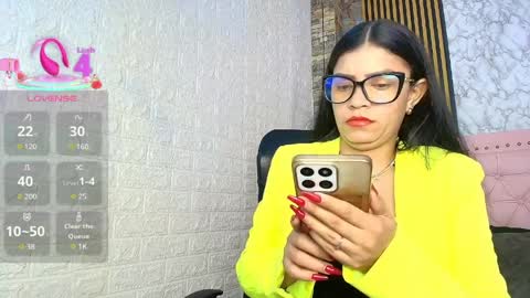 aisha__cambell online show from April 9, 9:59 am