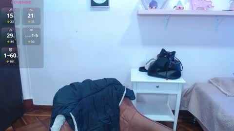     online show from November 13, 8:11 pm