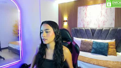 Aisha  online show from June 3, 11:57 am