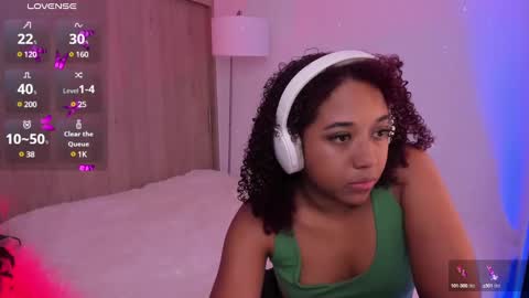 Aisha online show from March 7, 8:33 pm