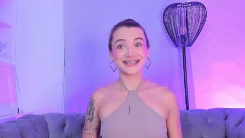 Snapshot of aitana_baker_ chatting on October 8, 4:40 am little aitana  online show from October 8, 4:40 am