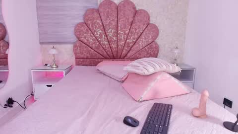 Aitana  online show from April 20, 6:11 pm