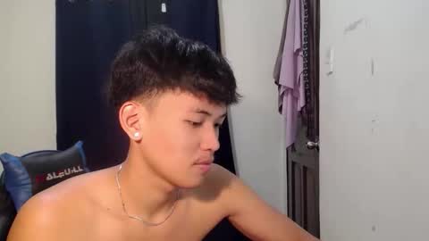 aj_daksxx online show from May 9, 5:46 am