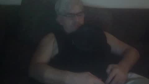 ajames6961 online show from April 30, 1:38 pm