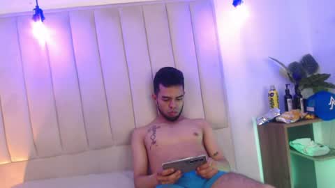 aji_golds online show from August 4, 7:54 pm
