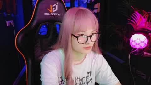 Akemi online show from March 3, 6:24 pm