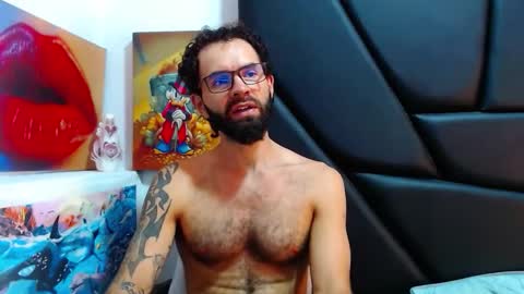 akiles online show from March 30, 10:54 pm