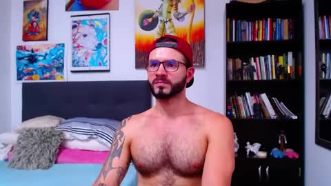 Snapshot of akiles_r chatting on January 27, 9:55 pm akiles online show from January 27, 9:55 pm