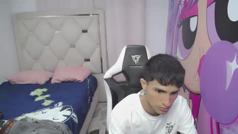 Akyra latin online show from January 19, 3:22 pm