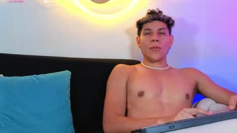 Al Fox  Miko Fortuni  online show from April 7, 4:47 am