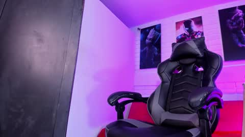 Alahia Rodriguez online show from November 1, 8:19 pm