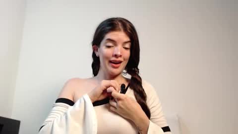           online show from November 10, 9:34 am