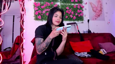 Alaia online show from October 13, 10:01 pm