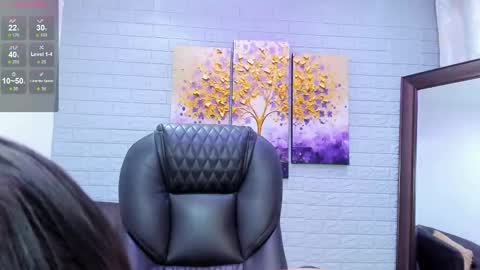     online show from September 30, 7:13 pm