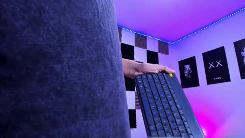 Alan Boy online show from March 22, 1:20 am