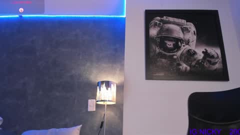 alan_morrys online show from February 5, 5:20 am