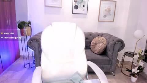 alana  online show from February 14, 8:44 pm