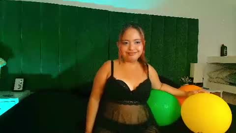 ALANA PETITE online show from June 22, 1:18 pm