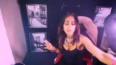 alanadelray online show from November 25, 8:24 am