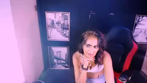 alanadelray online show from November 19, 10:03 am