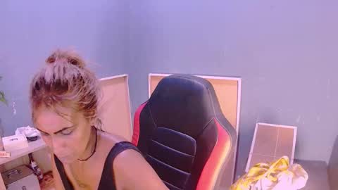 alanadelray online show from February 25, 2:26 pm