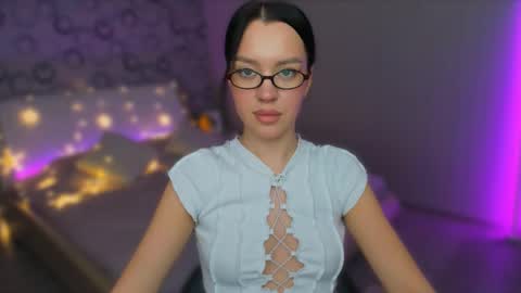 alanamell online show from February 18, 6:58 pm