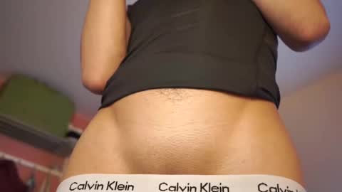 idenavarre online show from February 14, 1:02 am