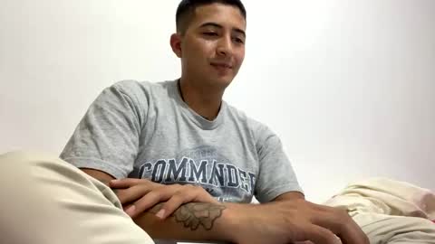 Snapshot of alanj998 chatting on October 19, 12:26 am alanj998 online show from October 19, 12:26 am