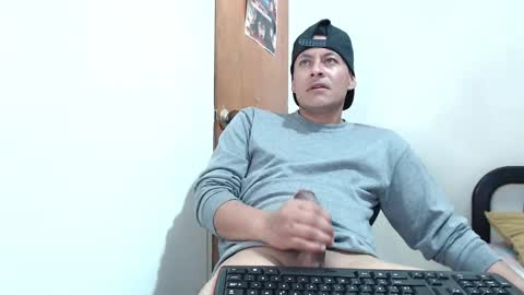 Snapshot of alann_snow chatting on December 20, 11:58 pm Alann online show from December 20, 11:58 pm