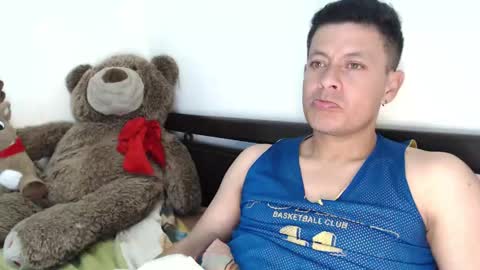 Snapshot of alann_snow chatting on December 10, 3:09 am Alann online show from December 10, 3:09 am