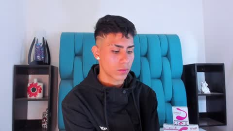 alannaughty_ online show from January 17, 9:28 pm