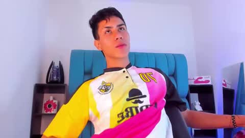 alannaughty_ online show from January 15, 6:43 am