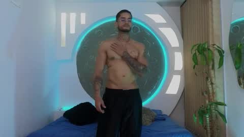 alan online show from March 20, 12:54 pm