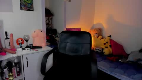 Caro online show from April 19, 6:10 pm