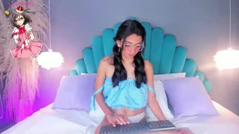 Alassia Hocthner online show from September 15, 11:33 am