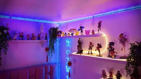 albaandthayron online show from September 11, 12:28 pm