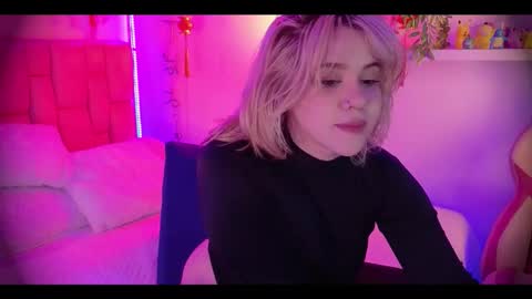 albaandthayron online show from February 13, 1:25 pm