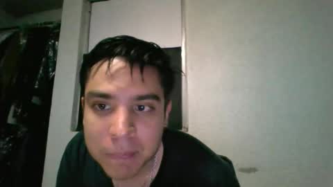 albertoarenas16 online show from May 27, 1:57 am