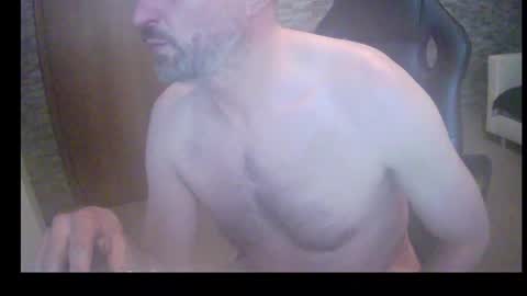 alec_tronic online show from April 20, 6:33 pm