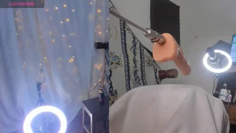 Aleja online show from December 17, 3:35 am