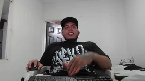 Snapshot of alejandrocock23 chatting on March 8, 2:51 pm alejandrocock online show from March 8, 2:51 pm
