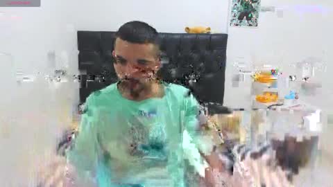 alejandroo_7 online show from April 24, 8:33 pm